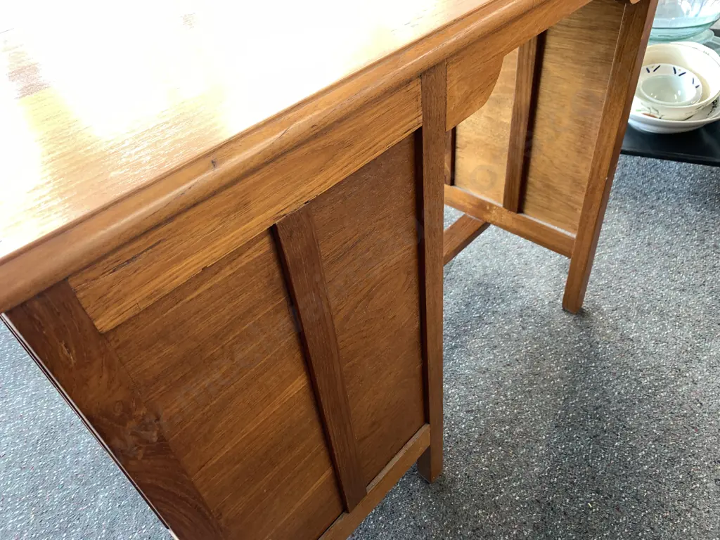 Antique Oak Desk, 3 Drawer, Brass Handles, With Key, H77 W90 D59cm Image 1++