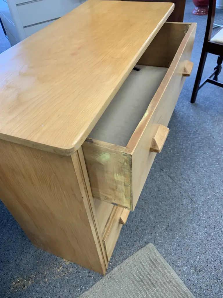 Vintage Rimu? Chest Of Drawers, 3 Drawer, 78.5 x 89cm Image 1++
