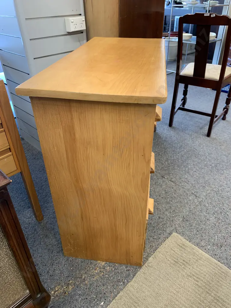 Vintage Rimu? Chest Of Drawers, 3 Drawer, 78.5 x 89cm Image 1++