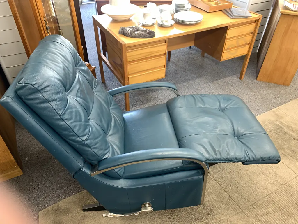 La-Z-Boy Chrome Rocker Recliner, Teal Leather Effect Image 1++