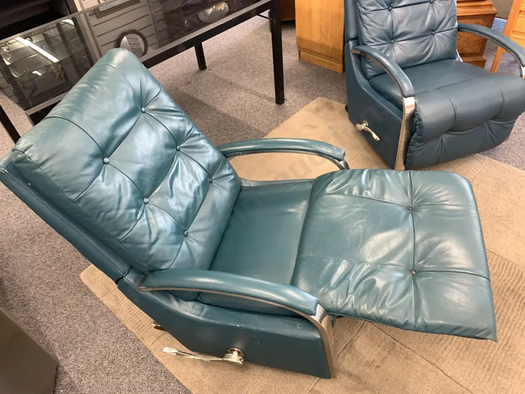 La-Z-Boy Chrome Rocker Recliner, Teal Leather Effect (2 Button Caps Missing) Image 1++