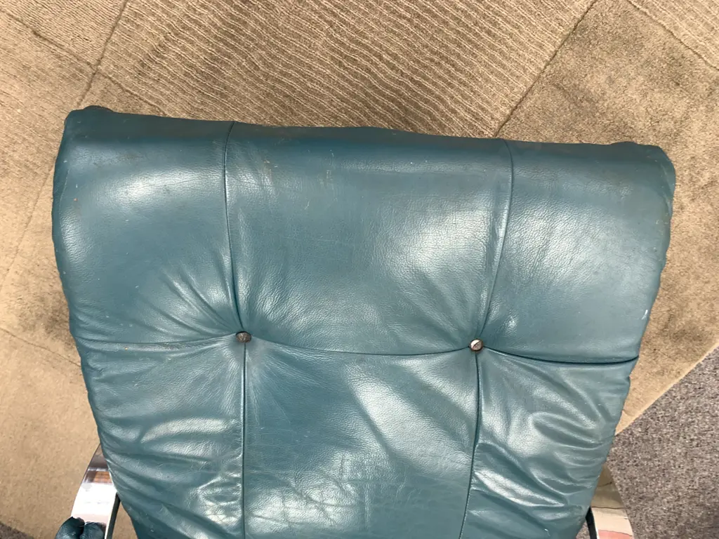 La-Z-Boy Chrome Rocker Recliner, Teal Leather Effect (2 Button Caps Missing) Image 1++