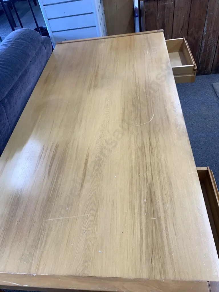 Rimu 6 Drawer Desk, H73 W150 D75cm Image 1++
