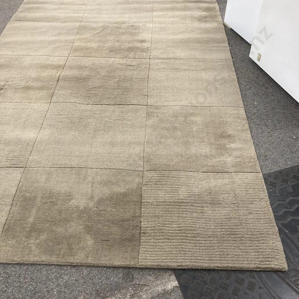 Floor Rug, Wool Loomtuft 002/193, 190 x 280, 100% Wool Pile, Colour Oil Skin Image 1++