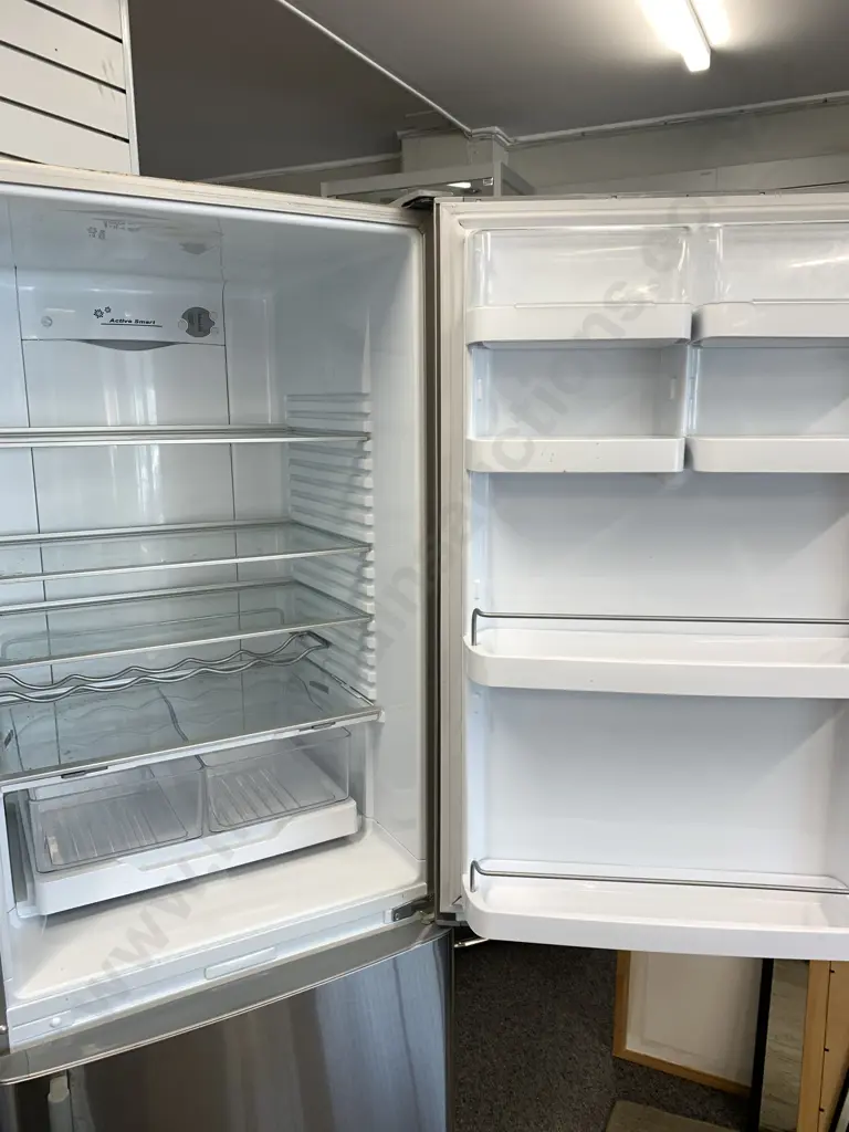 Fisher & Paykel E402B Fridge Freezer, Activesmart, 403 Litres, Stainless Steel Image 1++