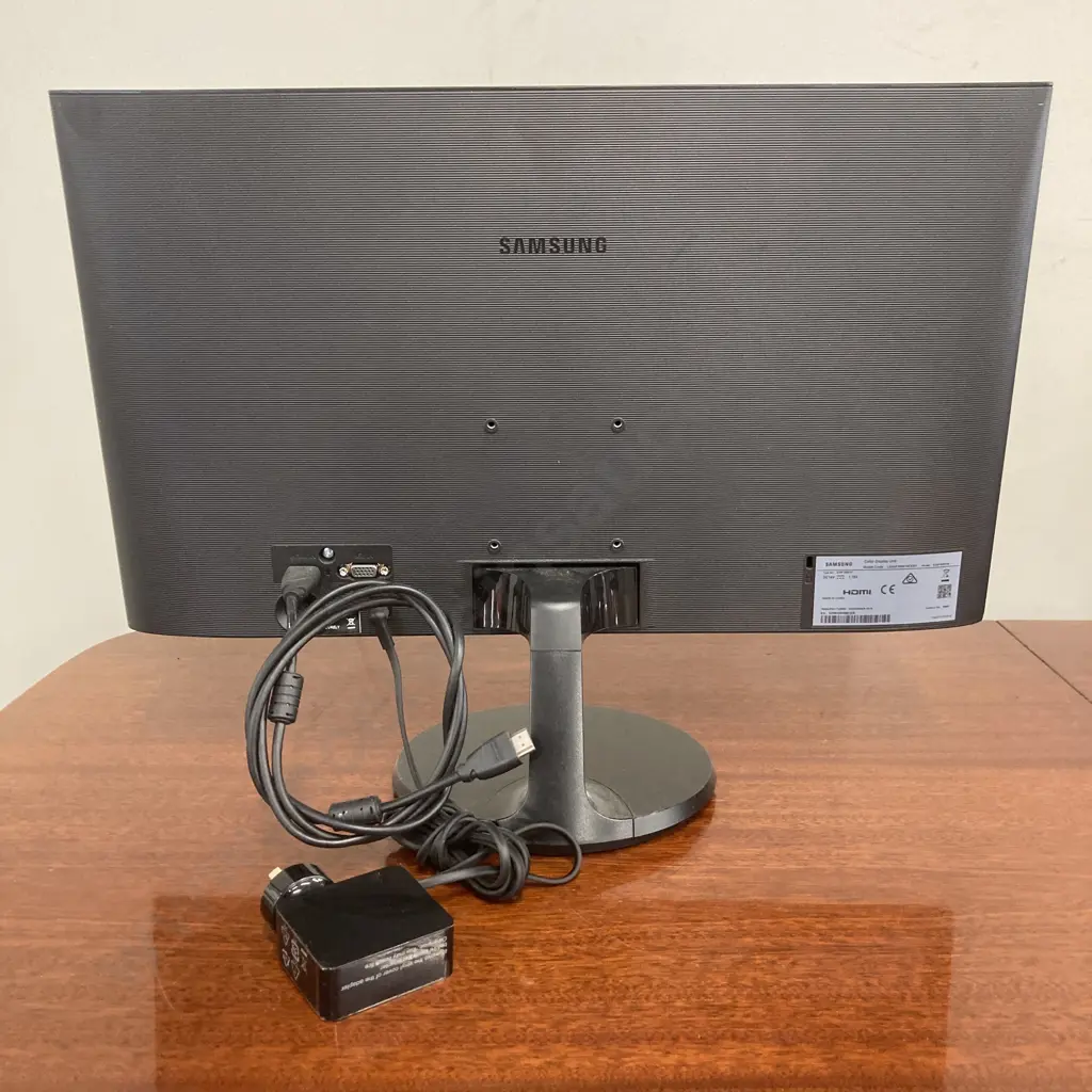 Samsung 24" SF350 LED Monitor, Model LS24F350FHEXXY Image 1++