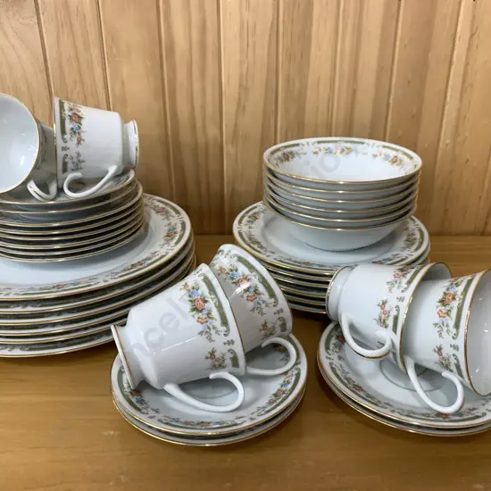 Noritake 6 Place Dinner Ware, P508 'Nashville'