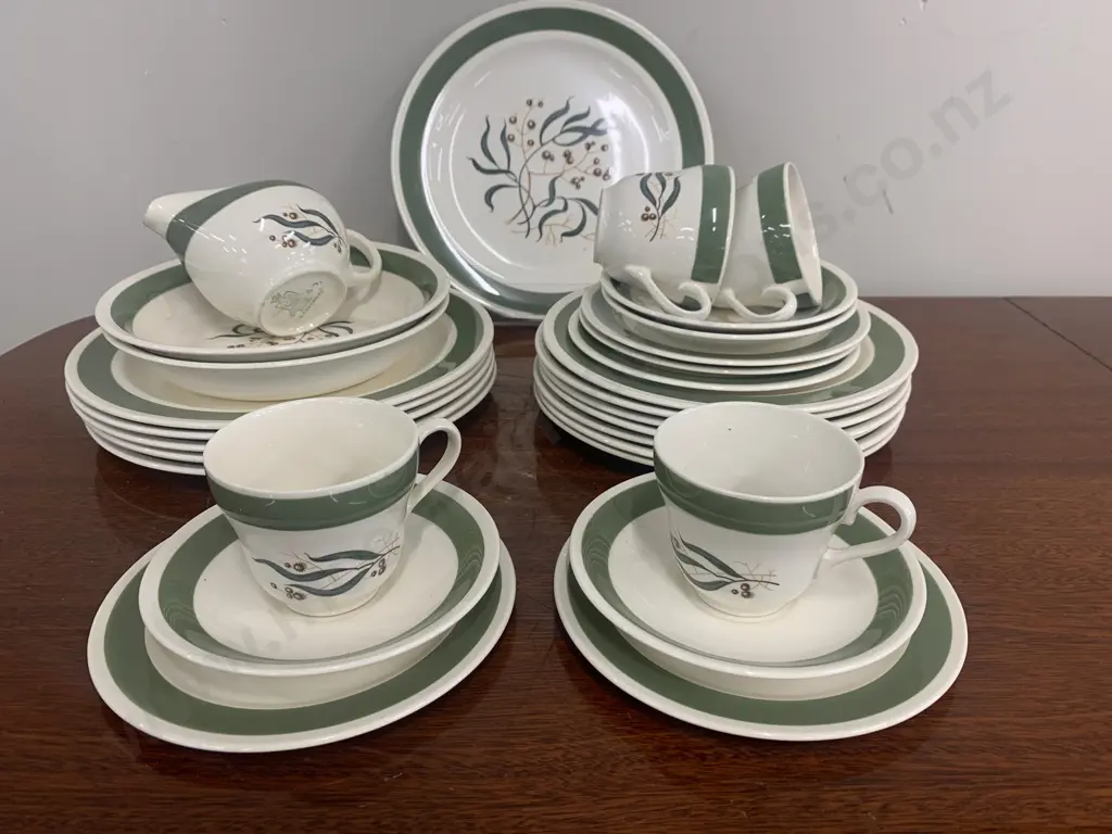 Rare Vintage Grindley "Green Gables" Dinnerware  Image 1++
