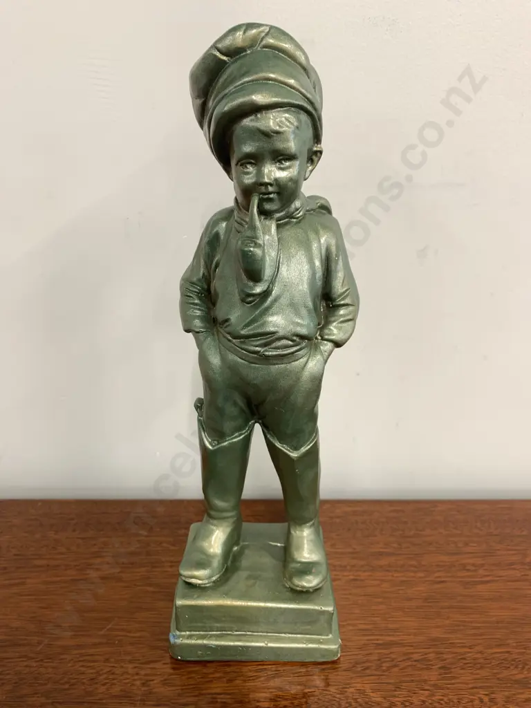 Man With Pipe Fiqurine Glazed Green H35cm Image 1++