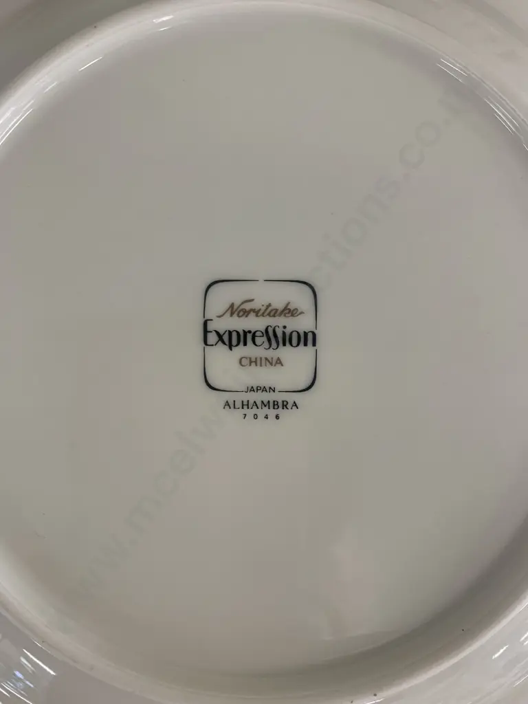 Noritake Expression "Alhambra" 7046 19 Pce Dinnerware Image 1++