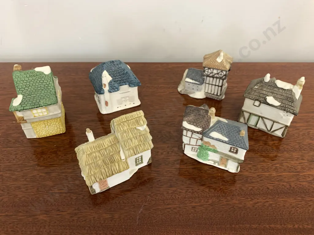 Vintage China Village Scene Ornaments x 6 Image 1++