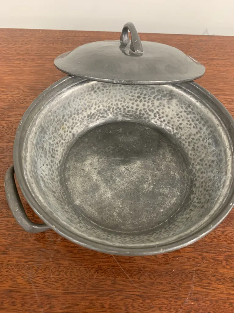 Antique English Pewter Hand Hammered 2 Handled Dish With Lid, 10 x 23cm Image 1++