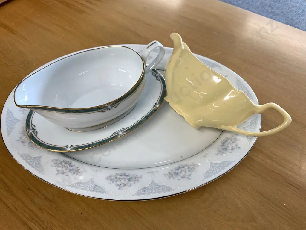 Noritake Gravy & Underplate With Johnson Bros Jug & Oval Platter Image 1++