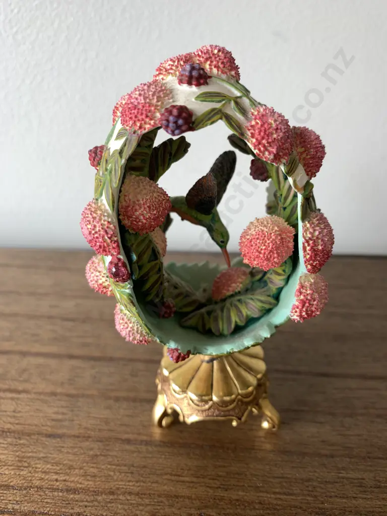 Franklin Mint Collectable, Star Of The Garden - Hummingbird Within a Faberge Egg, H12cm, 24K Gold Plated Stand Image 1++