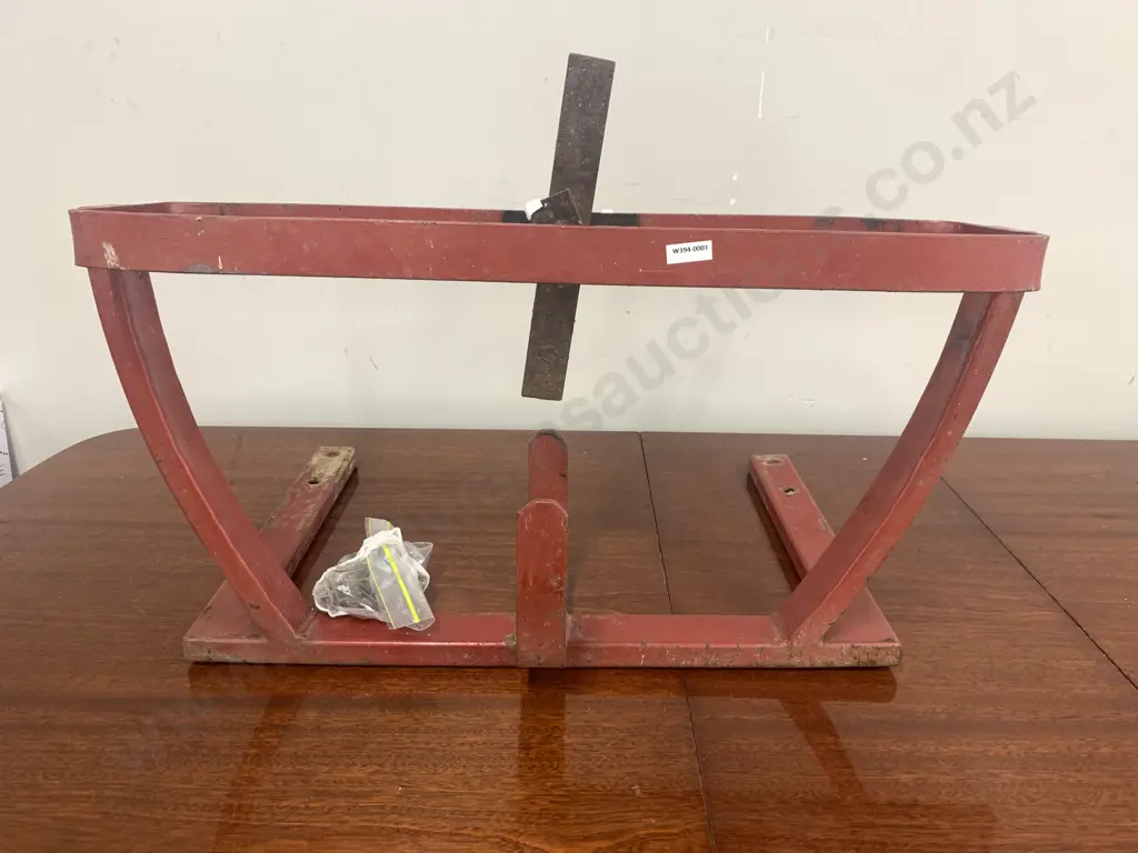 VW Kombi Vane Spare Wheel Holder Image 1++