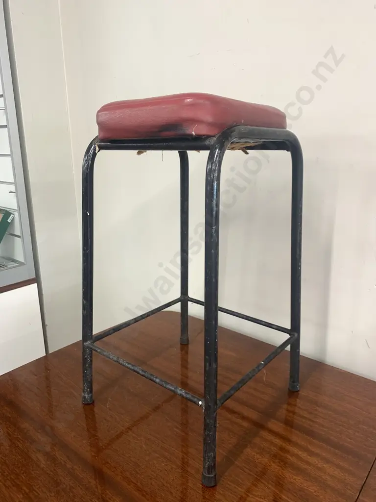 Vintage Steel Black Frame Stool With Square Red Vinyl Upholstered Seat Image 1++