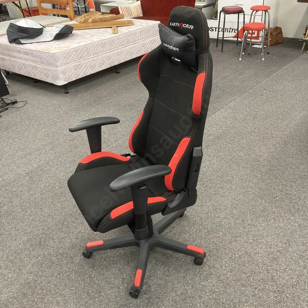 DXRacer Formula Series Conventional Gaming Chair Mesh, Black & Red Image 1++