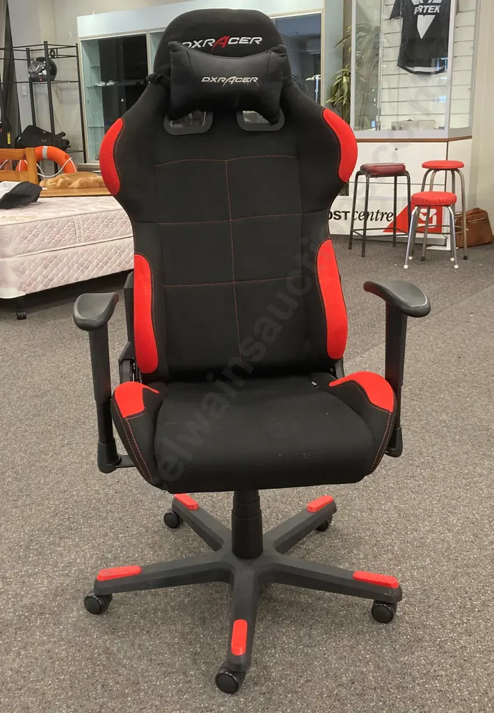 DXRacer Formula Series Conventional Gaming Chair Mesh, Black & Red Image 1++