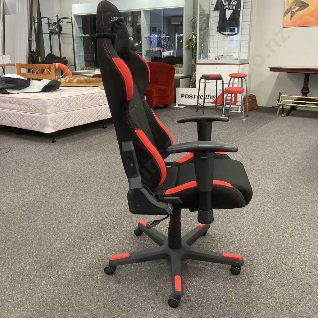 DXRacer Formula Series Conventional Gaming Chair Mesh, Black & Red Image 1++