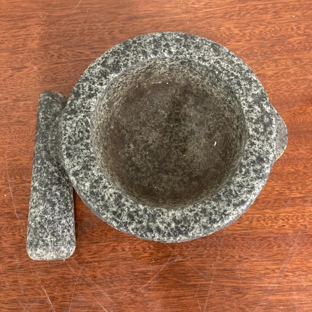 Vintage Mortar & Pestle, 11 x 17cm Image 1++