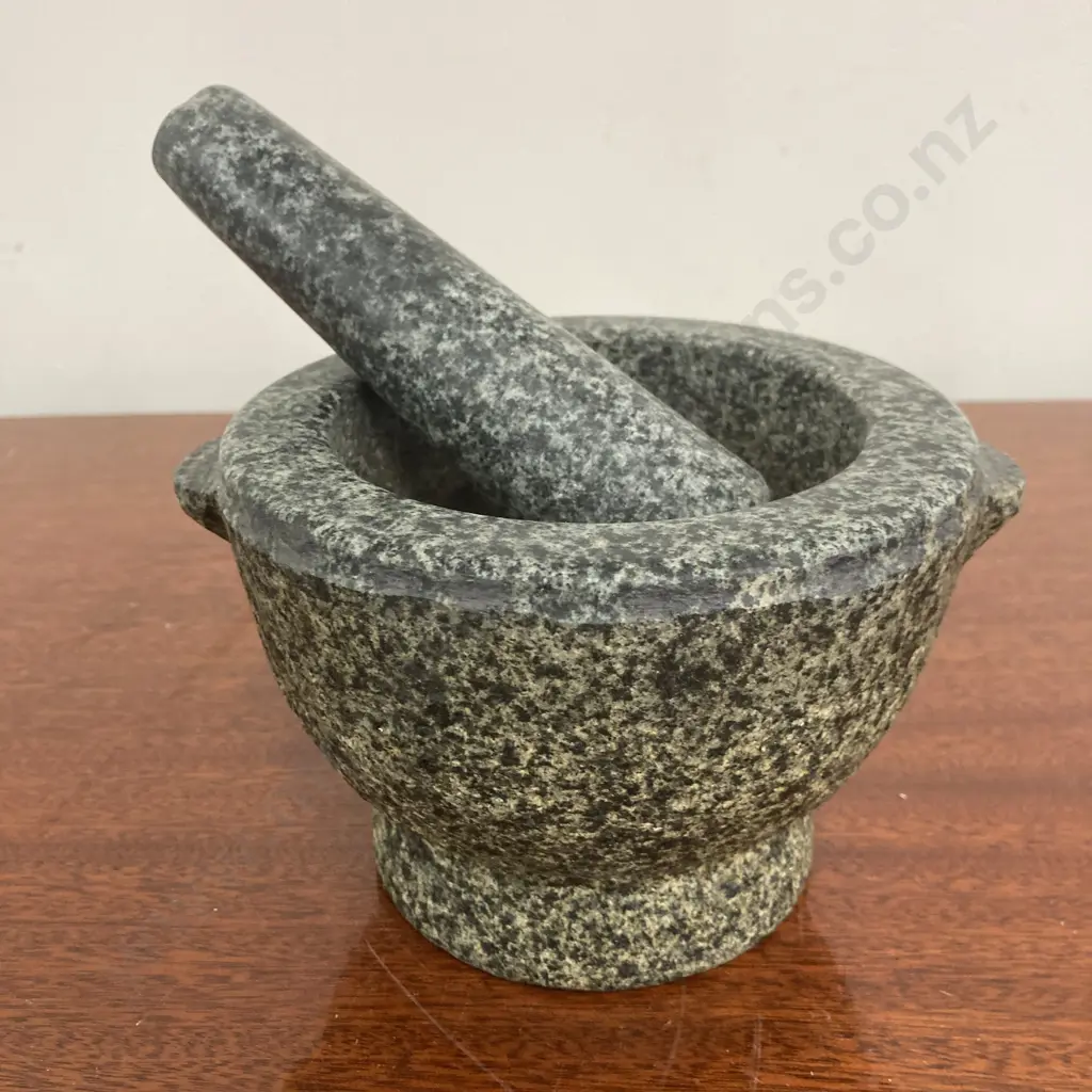 Vintage Mortar & Pestle, 11 x 17cm Image 1++