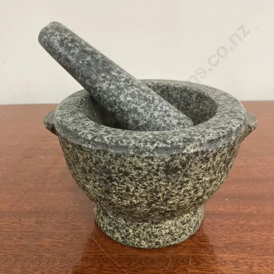 Vintage Mortar & Pestle, 11 x 17cm