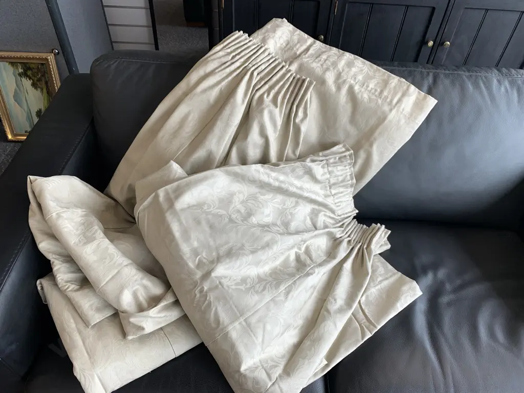 Lot of 3 Mocha Colour With Relief Design Curtains, 208Drop 180Wide Image 1++