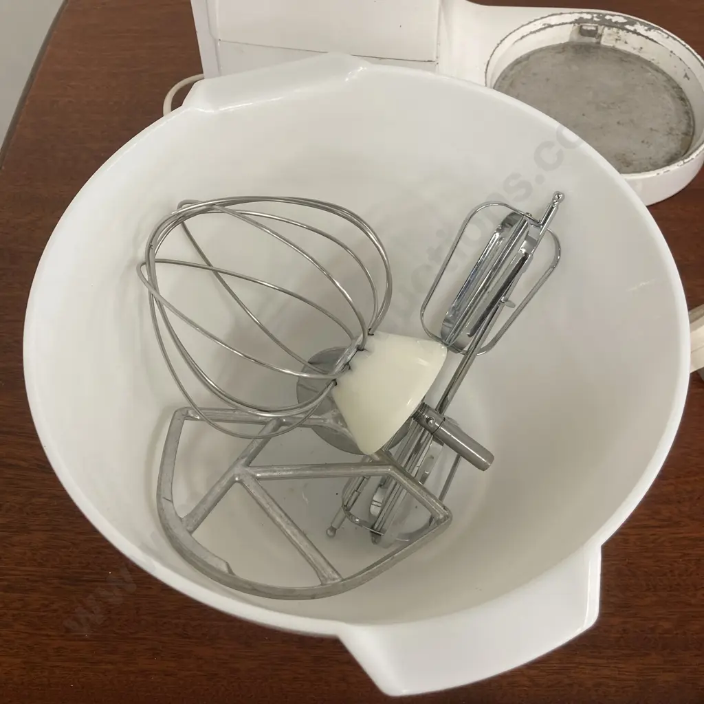 Vintage Kenwood Chef Mixer, Bowl, Liquidiser / Blender, Juicer, Mincer Which Is Incomplete, Model A701A Image 1++