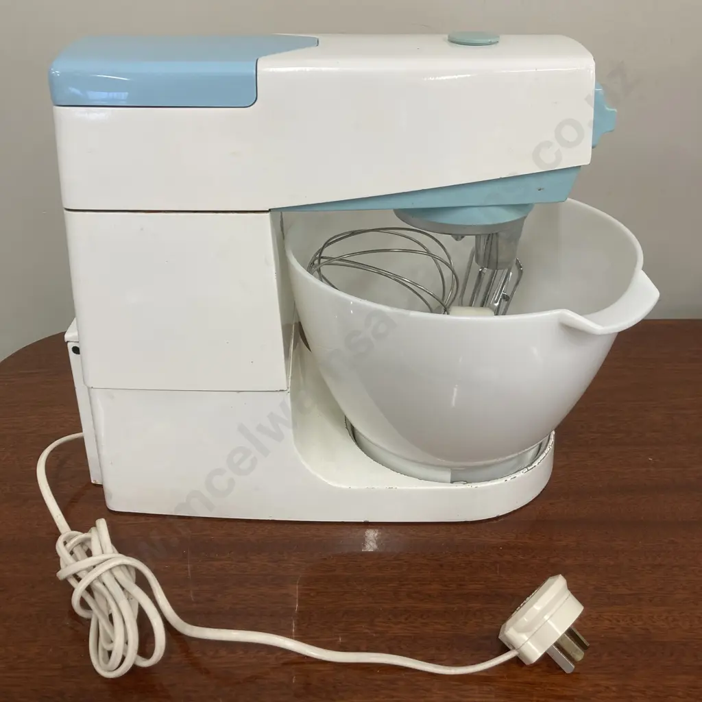 Vintage Kenwood Chef Mixer, Bowl, Liquidiser / Blender, Juicer, Mincer Which Is Incomplete, Model A701A Image 1++