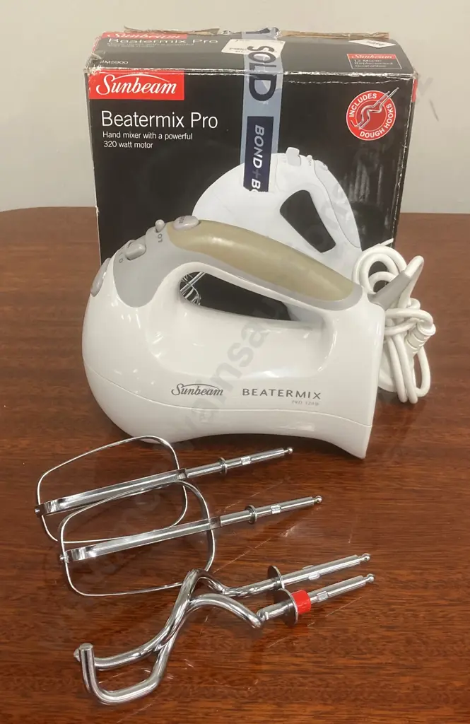 Sunbeam Beatermix Pro 320W, Model JM5900, 2 x Beaters, 2 x Dough Hooks Image 1++