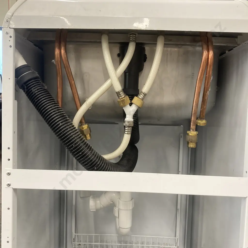 Robinhood Supertub With Waste & Taps, H89.5cm at Front, W55.8 D56cm Image 1++