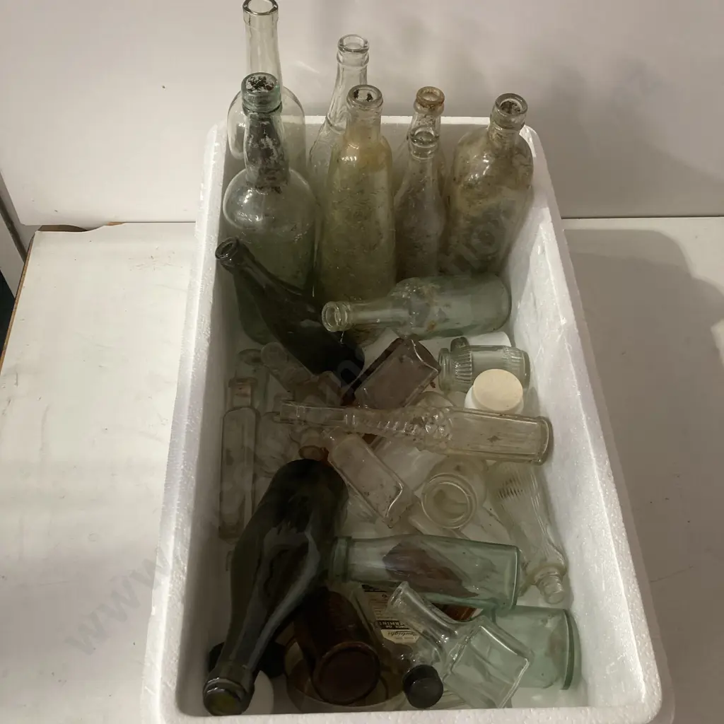 Box lot Assorted Vintage Glassware & Bottles Image 1++