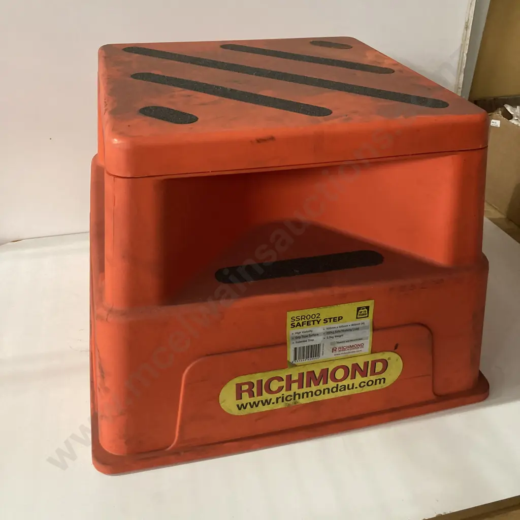 Richmond Safety Step #SSR002, H36.5 W50.5 D50.5cm Image 1++