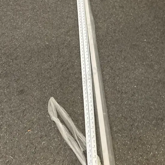 Lot of 7 x 1.8m White Stripe Hinges & 1 x 2.7m Blanc Alum Jointer Dry Area