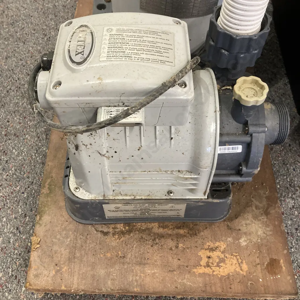 Intex Sand filter Pump Model SF90220T (Been Sitting For 12mths) 2 Bins of Assorted Hoses, Vacuum Heads, Chemicals Etc Image 1++