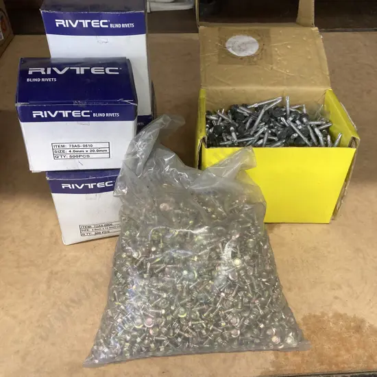 Rivtec Blind Rivets 500x4x20, 1500 x 4.8x14.3CSK, Bag of Panel Screws, Box of 500 Grey Friars UT6-14x55CL5NGF HWF Class5