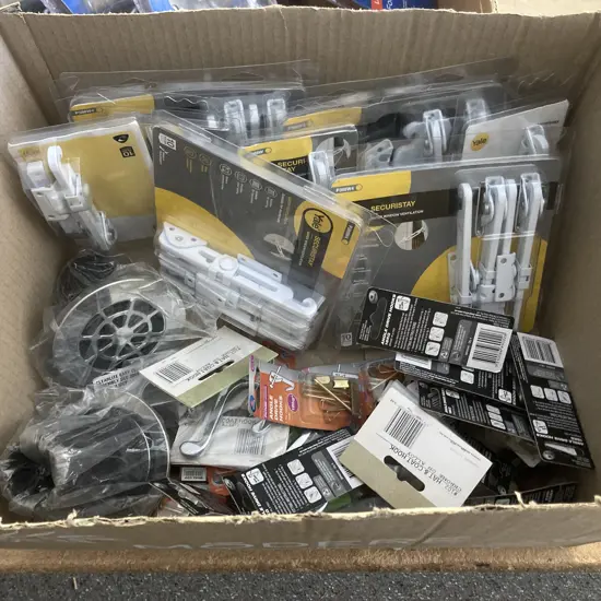 Box Lot Yale Securistays, Coat Hooks, Easy Clean Wastes, Hardware Etc