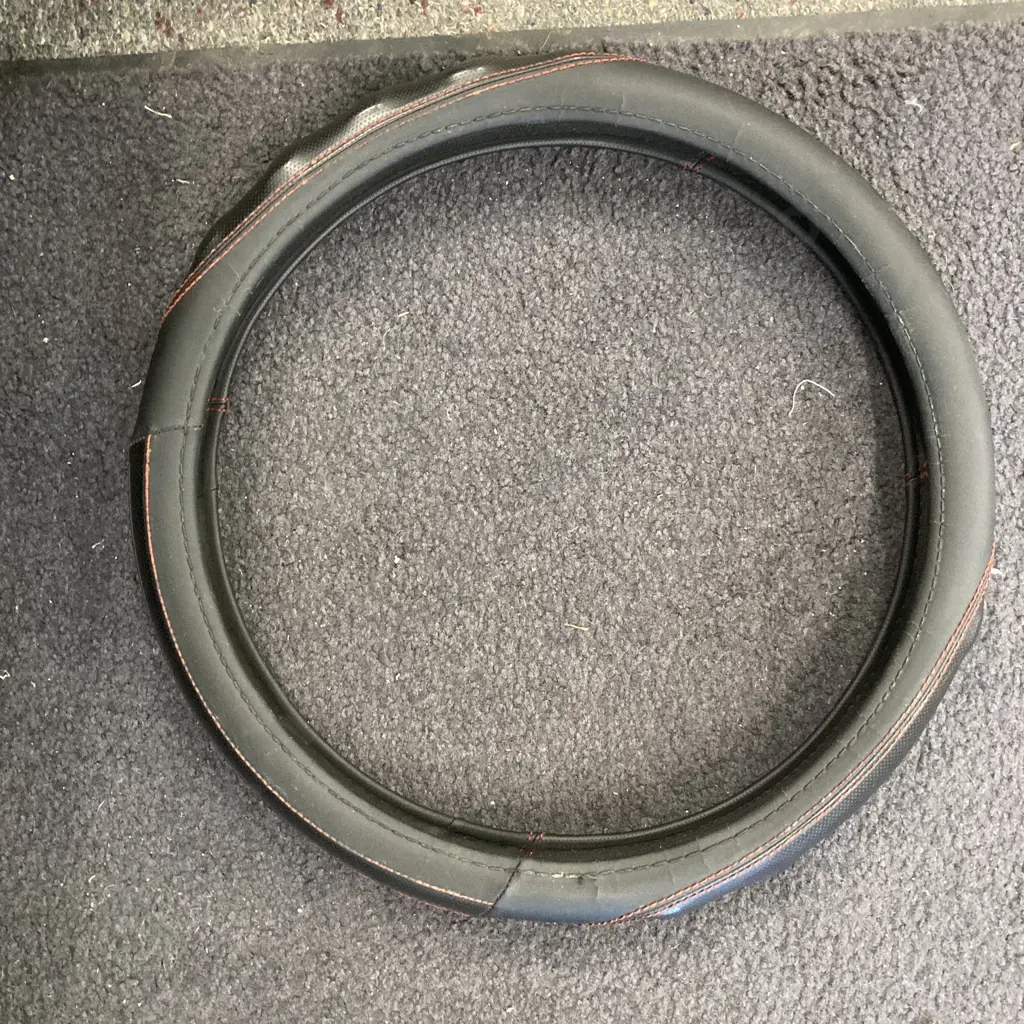 Car Spoiler, L135.5cm, (As Found) and a Steering Wheel Cover Image 1++