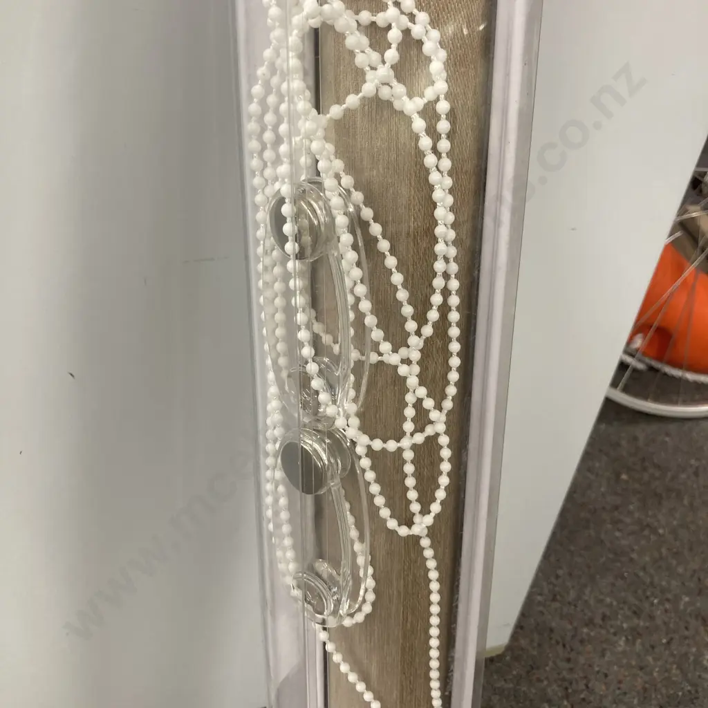 Roller Blind YR013-4, 0.735 x 1.75 Image 1++