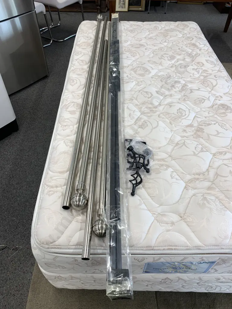 Lot of Curtain Tracks, Chrome, Black, Adjustable Image 1++