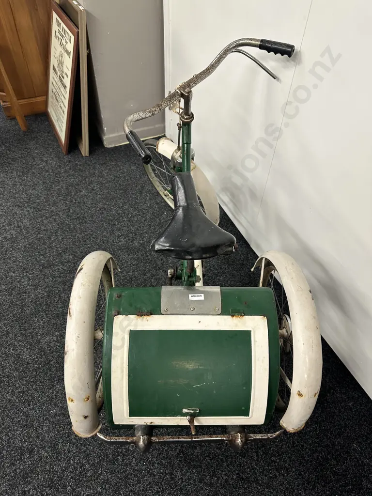 Vintage Kids Trike With A Lidded Boot Image 1++