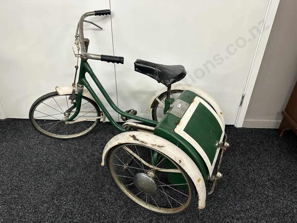 Vintage Kids Trike With A Lidded Boot Image 1++