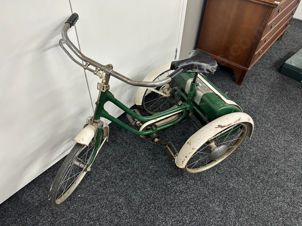 Vintage Kids Trike With A Lidded Boot Image 1++
