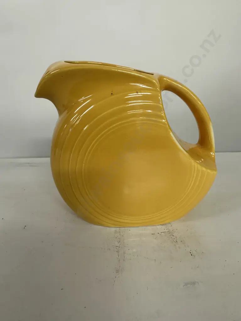 Vintage Fiesta Disc Juice Pitcher in Harlequin Yellow Glaze, 1938-1940, 15 x 16cm Image 1++
