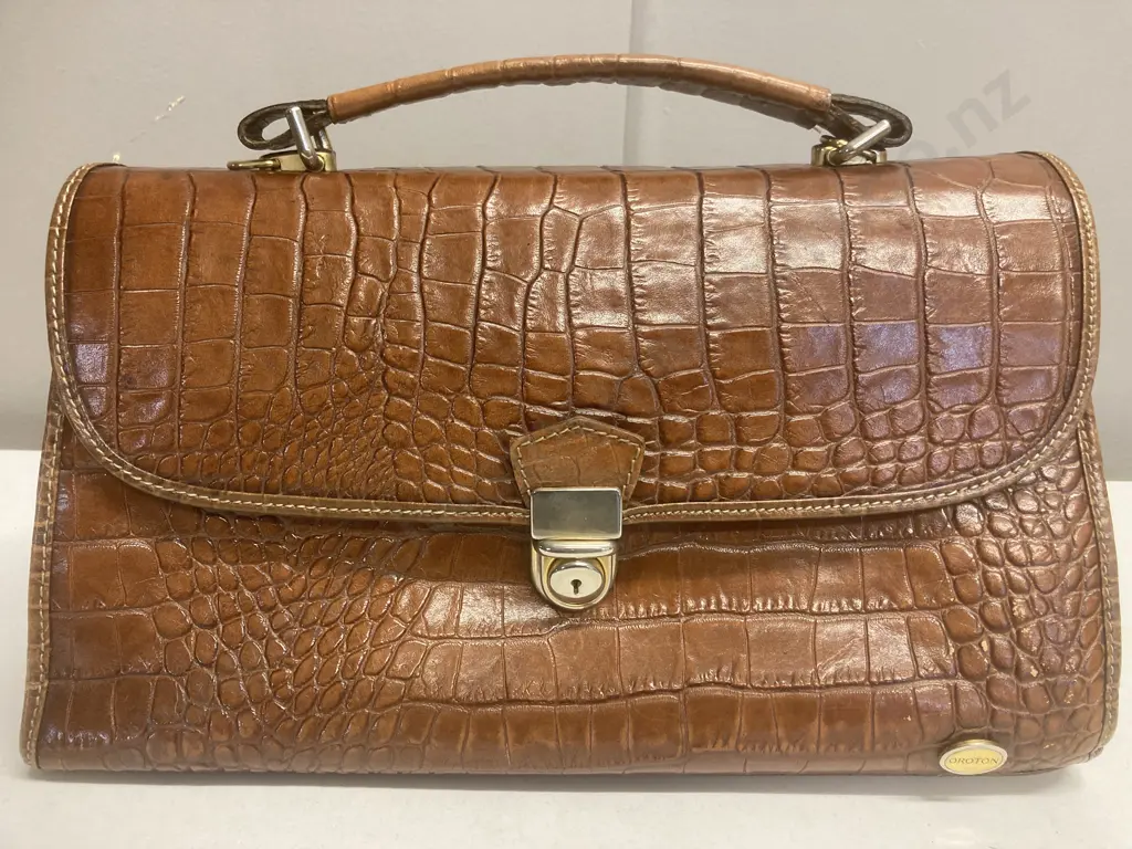 Vintage Oroton Brown Crocodile Embossed Leather Handbag With Detachable Shoulder Strap Image 1++