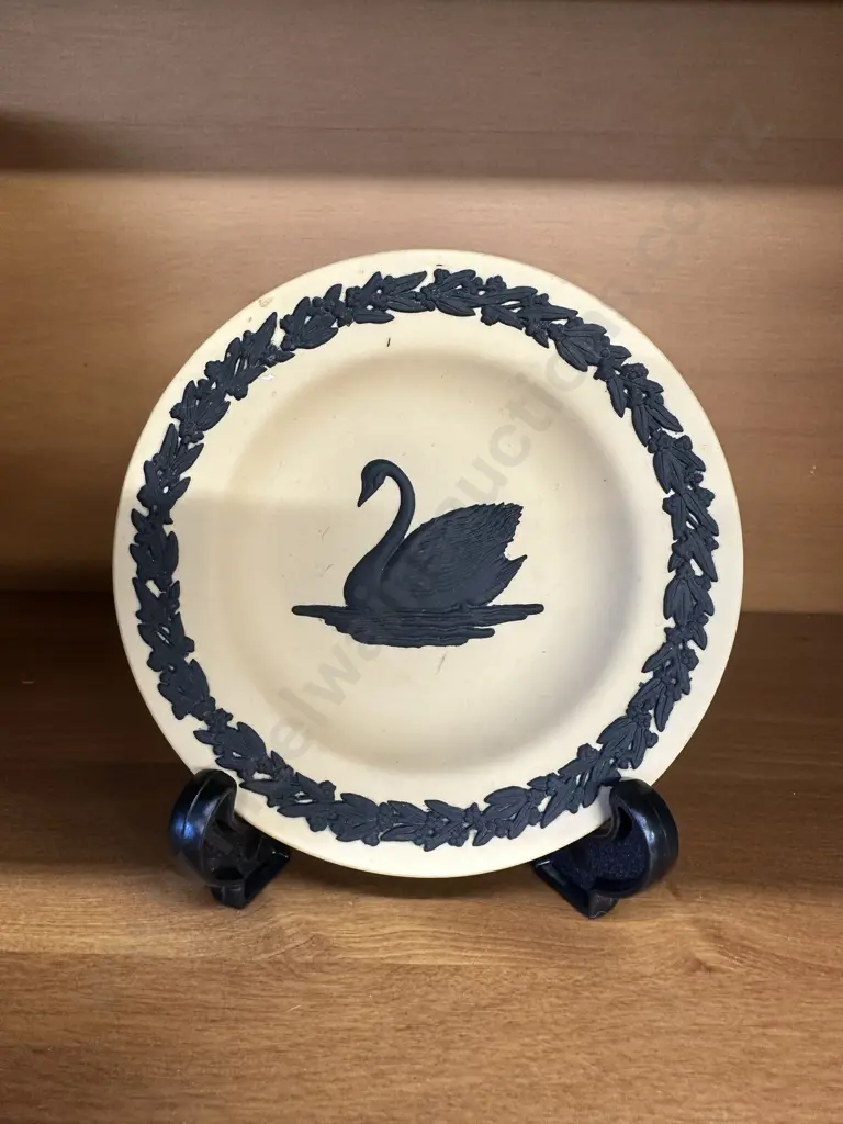Rare Wedgwood Jasperware Black Swan Trinket Dish Black On Cane Image 1++
