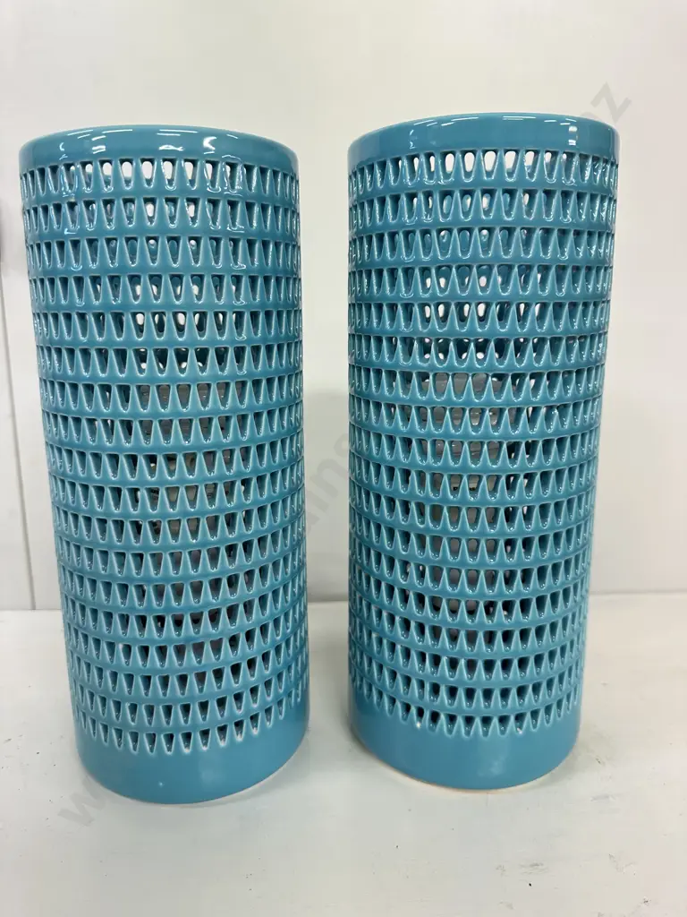 Pair of Jennifer Dumet Table Lamps In Teal, H30cm Image 1++
