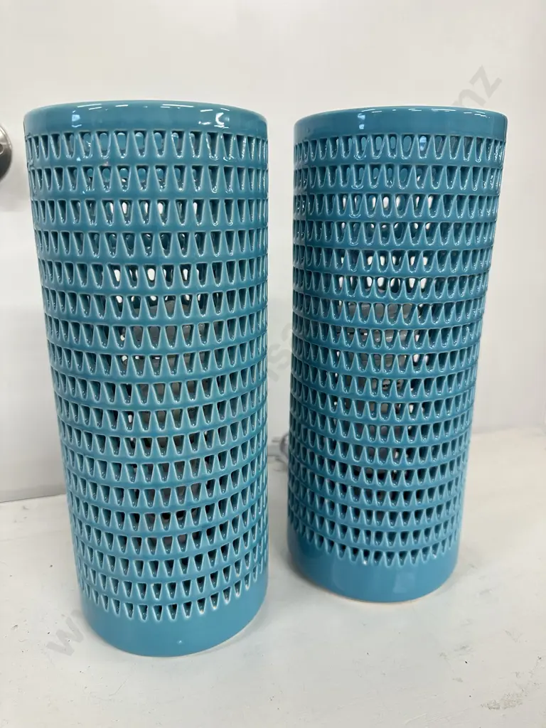 Pair of Jennifer Dumet Table Lamps In Teal, H30cm Image 1++