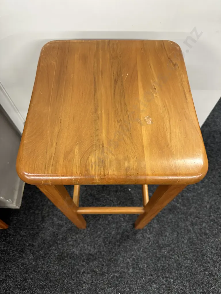 Rimu Barstool, Moulded Seat Image 1++