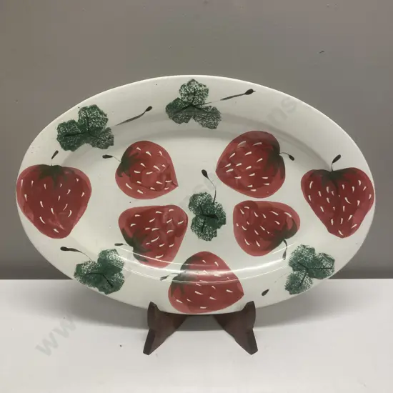 Large Vintage Strawberrys Pattern Temuka Oval Platter, 44 x 30cm